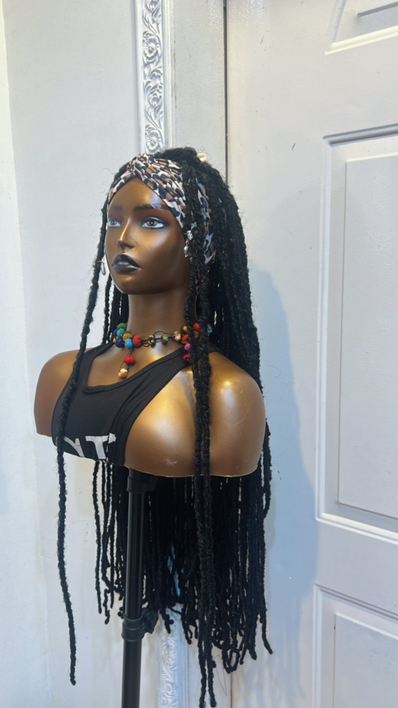 Black Chic fit on animal skin band