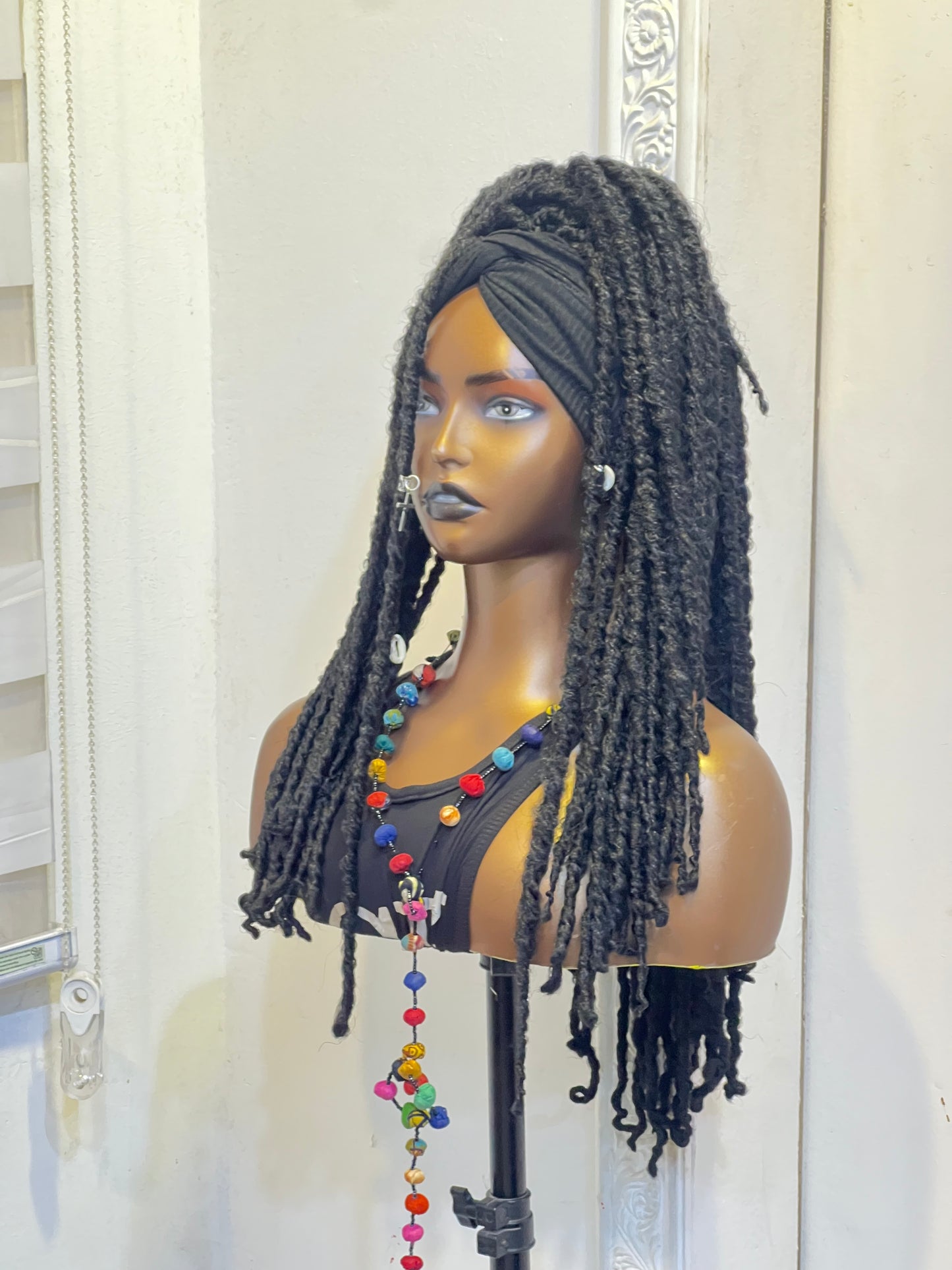 All black medium CHIC FIT SIBLING