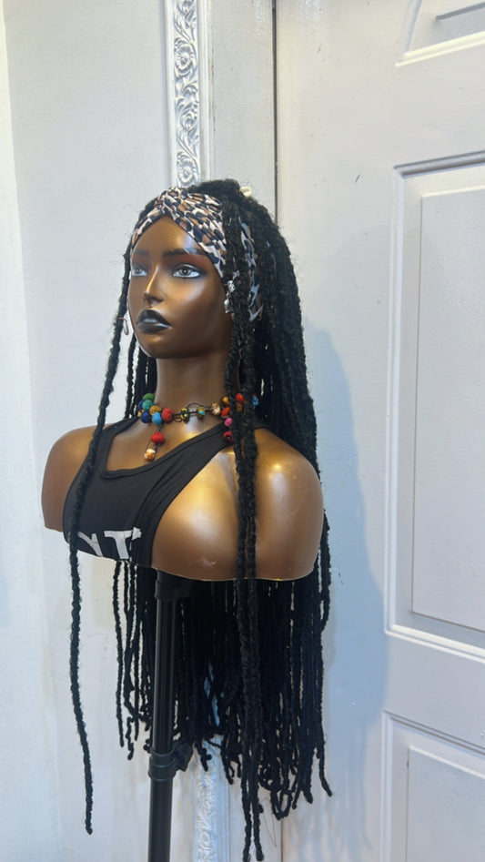 Black Chic fit on animal skin band