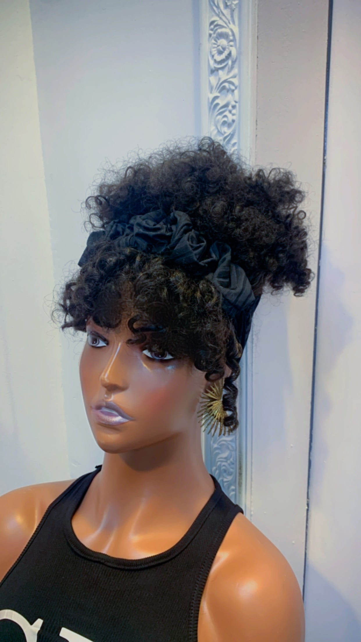 Ageless wig in black band