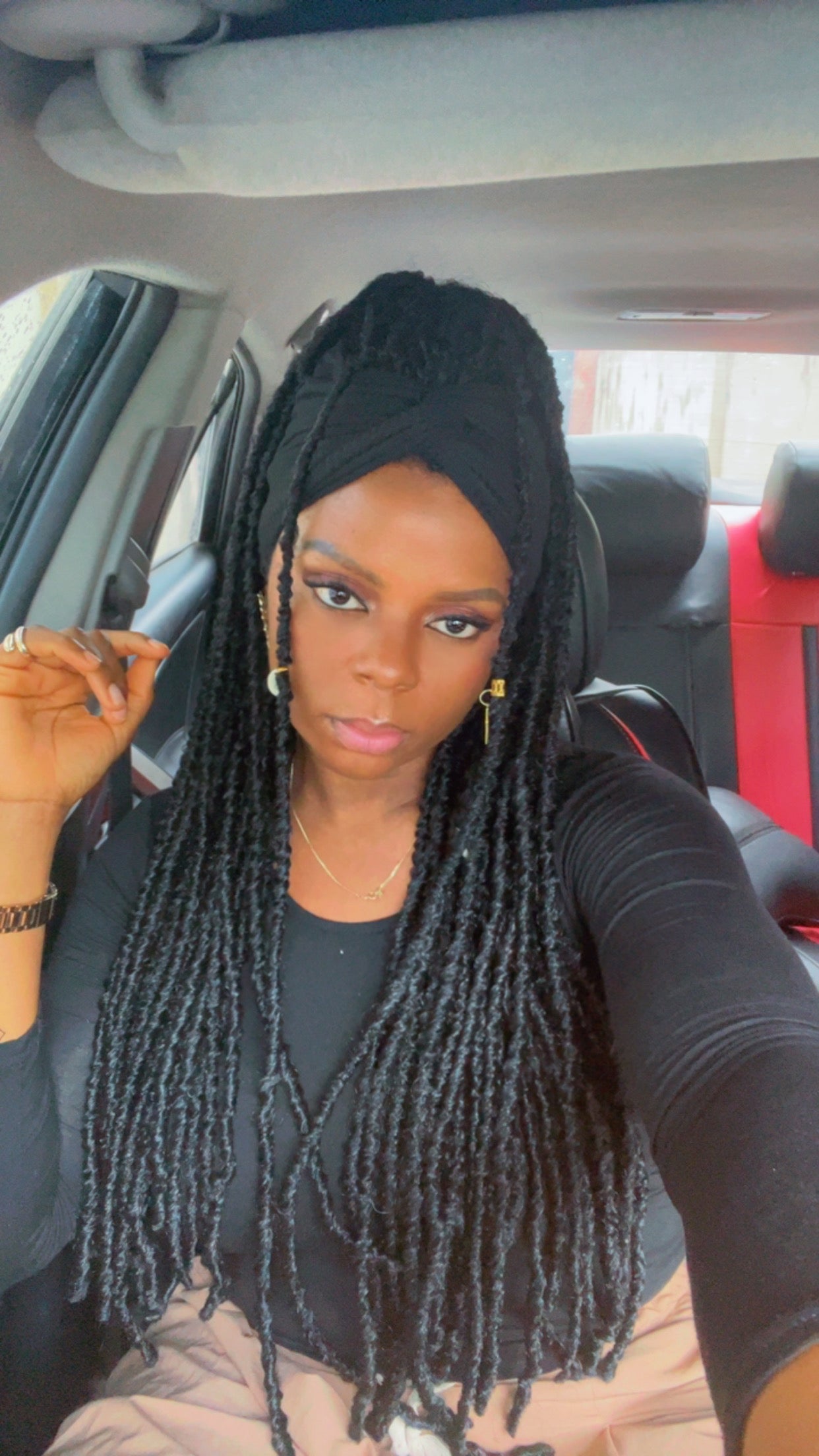 ALL BLACK Chic Fit